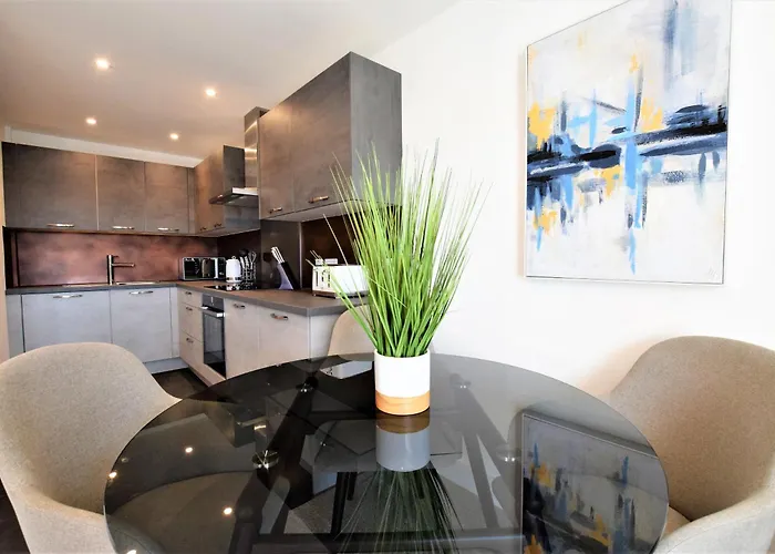 Brunel Loft Apartments - Ya