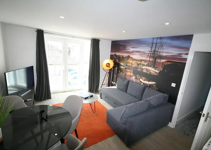 Brunel Loft Apartments - Ya